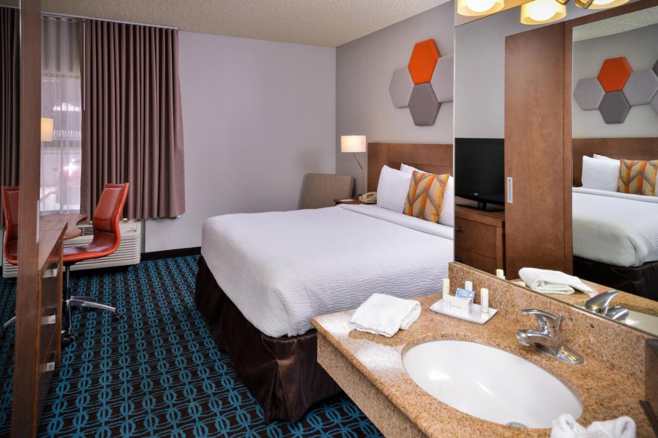 Fairfield Inn Las Vegas Convention Center Экстерьер фото