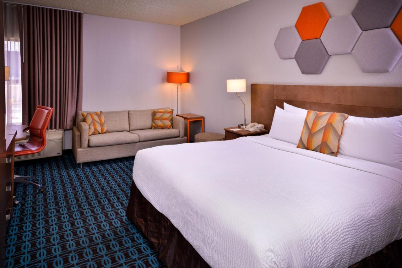 Fairfield Inn Las Vegas Convention Center Экстерьер фото