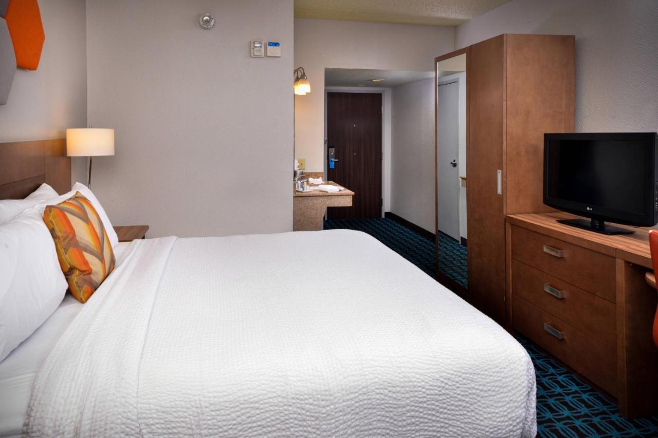 Fairfield Inn Las Vegas Convention Center Экстерьер фото